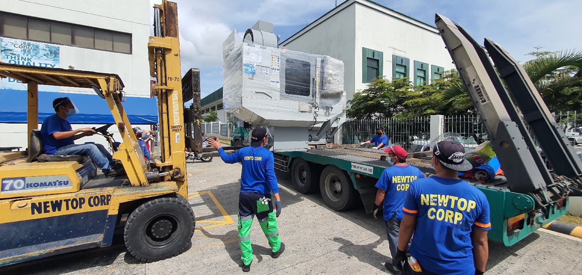 Newtop Corporation crew on the job — site 3